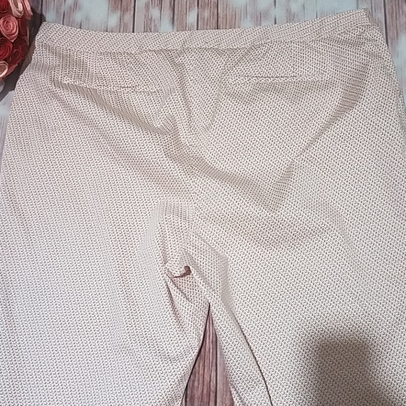 Lane Bryant Size 26 Cropped Pants - Picture 6 of 9